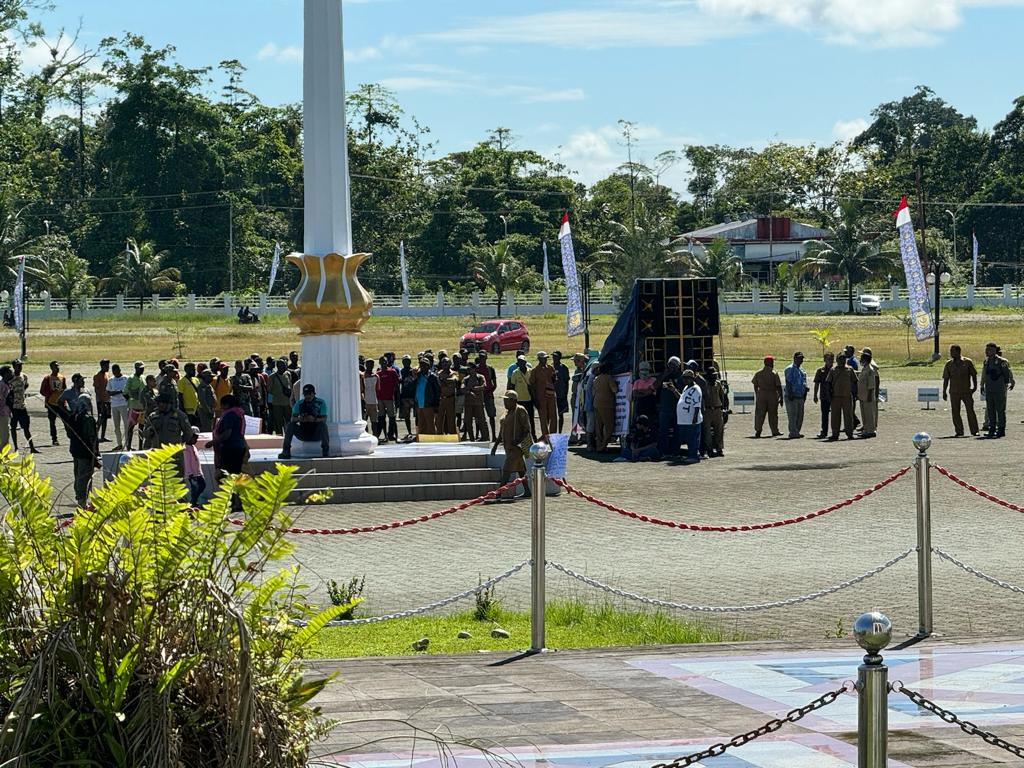Buntut Rolling Brutal, Kampak Papua Akan Bawa Bupati Mimika Ke Meja Pengadilan